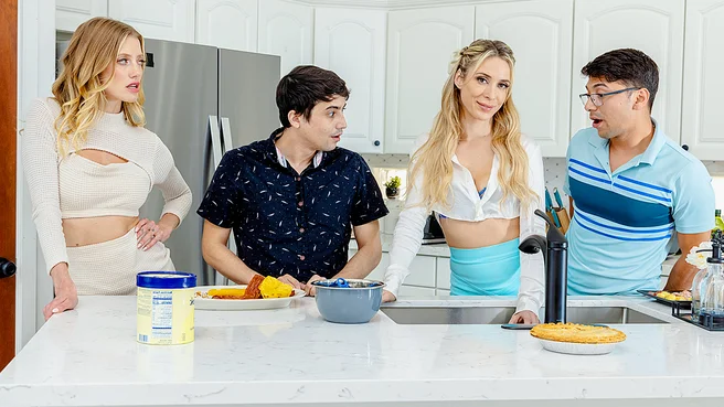 Ricky Spanish с другом обменялись мачехами на день благодарения