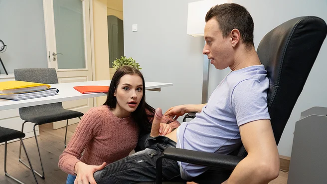 Nikki Nuttz за деньги подцепил парочку и отодрал телочку в формате измены