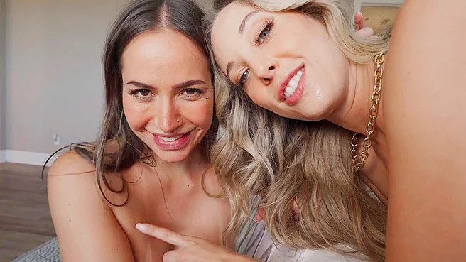 Классный тройничок с сексуальной риелторшей на просмотре дома