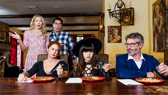 На Хеллоуин устроили групповушку всей семьей с тремя бабами